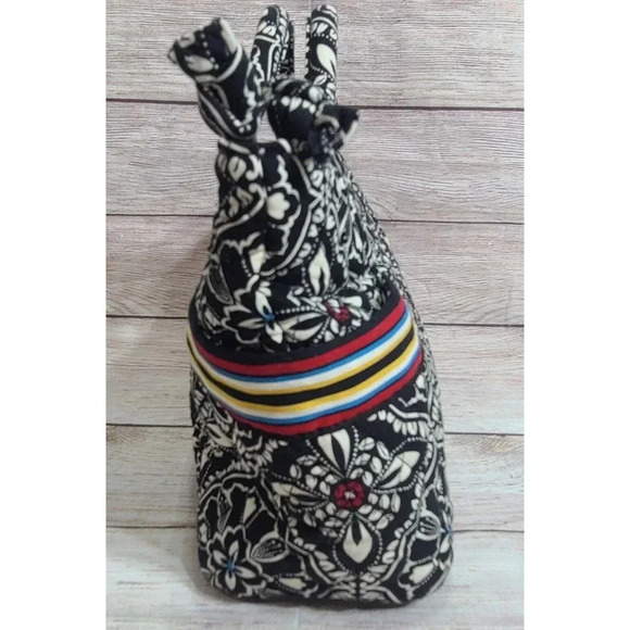 Vera Bradley Barcelona Bag Handbag Black White Floral Zipper Closure Quilted - Picture 3 of 14